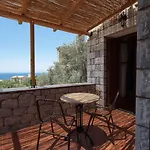 Casa Di Mani Kotroni Vacation 2 Bedroom Maisonette With Shared Pool * Kotronion (West Mani)