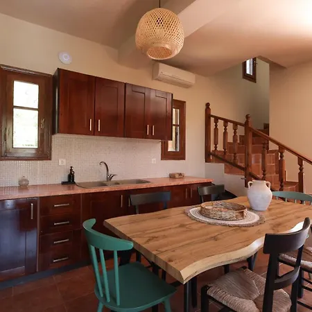 Casa Di Mani Kotroni Vacation 2 Bedroom Maisonette With Shared Pool Kotronion (West Mani)