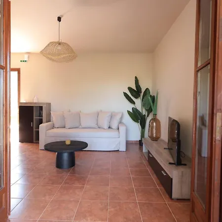 בית נופש Casa Di Mani Kotroni Vacation 2 Bedroom Maisonette With Shared Pool
