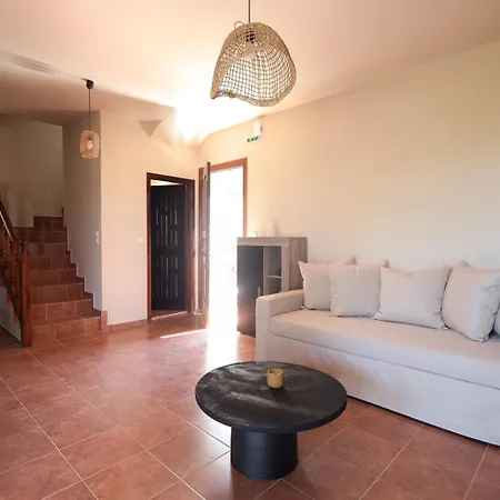 בית נופש Casa Di Mani Kotroni Vacation 2 Bedroom Maisonette With Shared Pool Kotronion (West Mani)