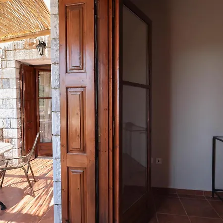 Casa Di Mani Kotroni Vacation 2 Bedroom Maisonette With Shared Pool *