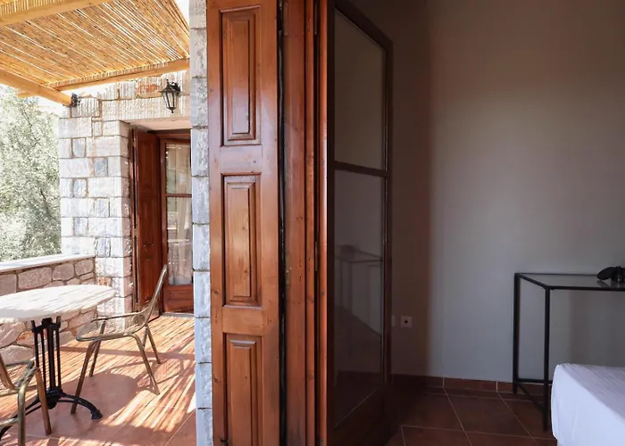 Casa Di Mani Kotroni Vacation 2 Bedroom Maisonette With Shared Pool Σπίτι διακοπών Kotronion (West Mani)