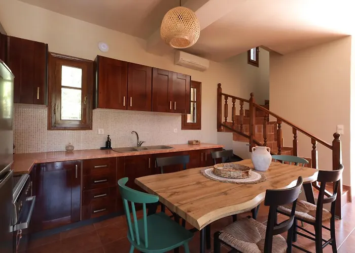 Casa Di Mani Kotroni Vacation 2 Bedroom Maisonette With Shared Pool Kotronion (West Mani)