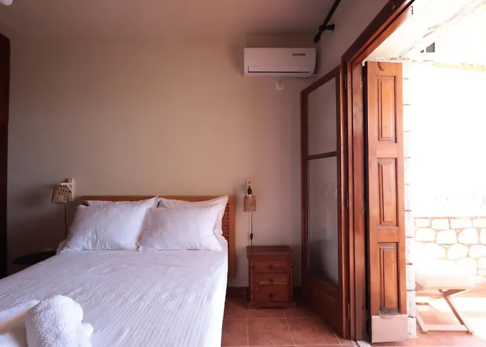 Vakantiehuis Casa Di Mani Kotroni Vacation 2 Bedroom Maisonette With Shared Pool