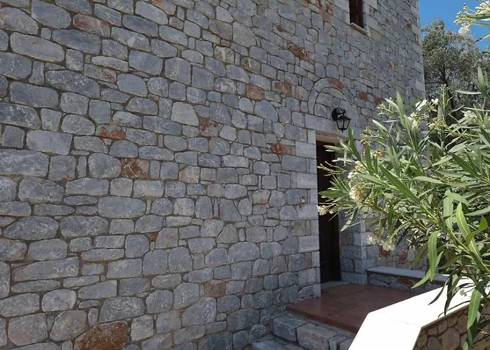 Casa Di Mani Kotroni Vacation 2 Bedroom Maisonette With Shared Pool Kotronion (West Mani)