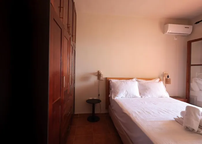 Casa Di Mani Kotroni Vacation 2 Bedroom Maisonette With Shared Pool Vakantiehuis