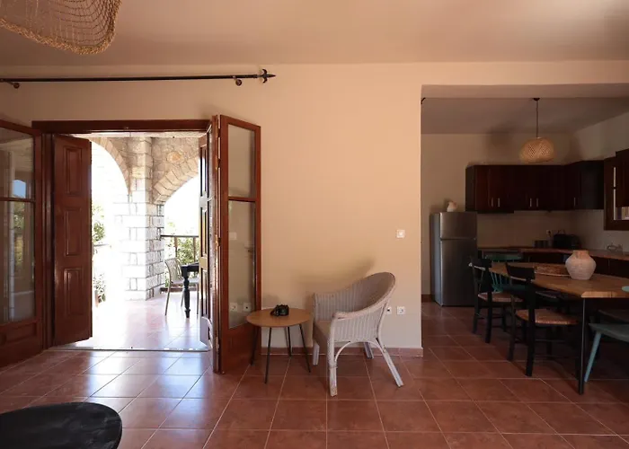 Vakantiehuis Casa Di Mani Kotroni Vacation 2 Bedroom Maisonette With Shared Pool *