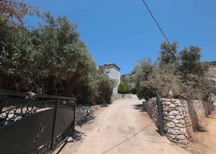 Casa Di Mani Kotroni Vacation 2 Bedroom Maisonette With Shared Pool