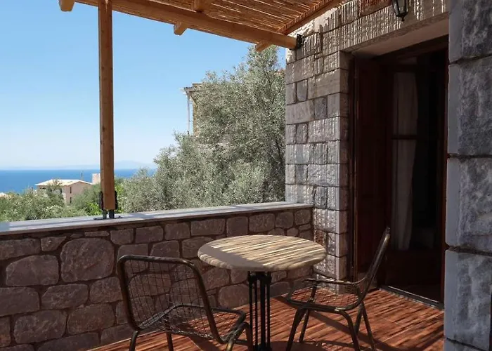 Casa Di Mani Kotroni Vacation 2 Bedroom Maisonette With Shared Pool * Kotronion (West Mani)
